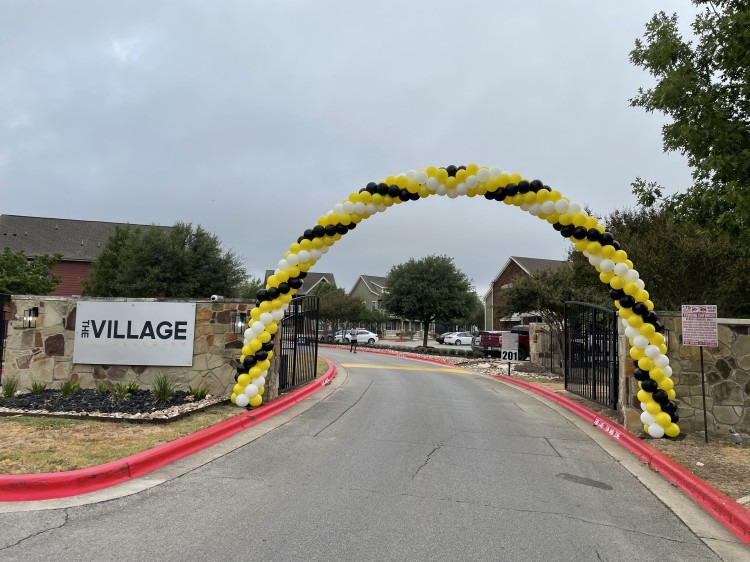 15 x 15 Standard Balloon  Arch (50 Linear Feet)