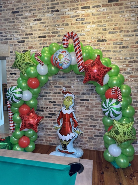Grinch Arch