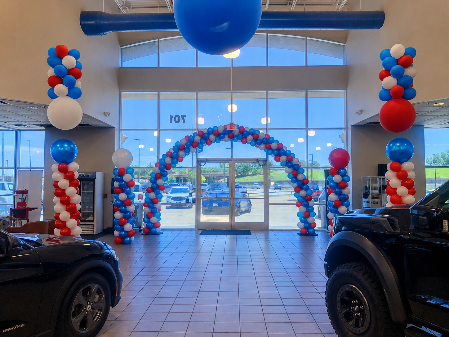 San Antonio balloon decor for an auto dealership sales event