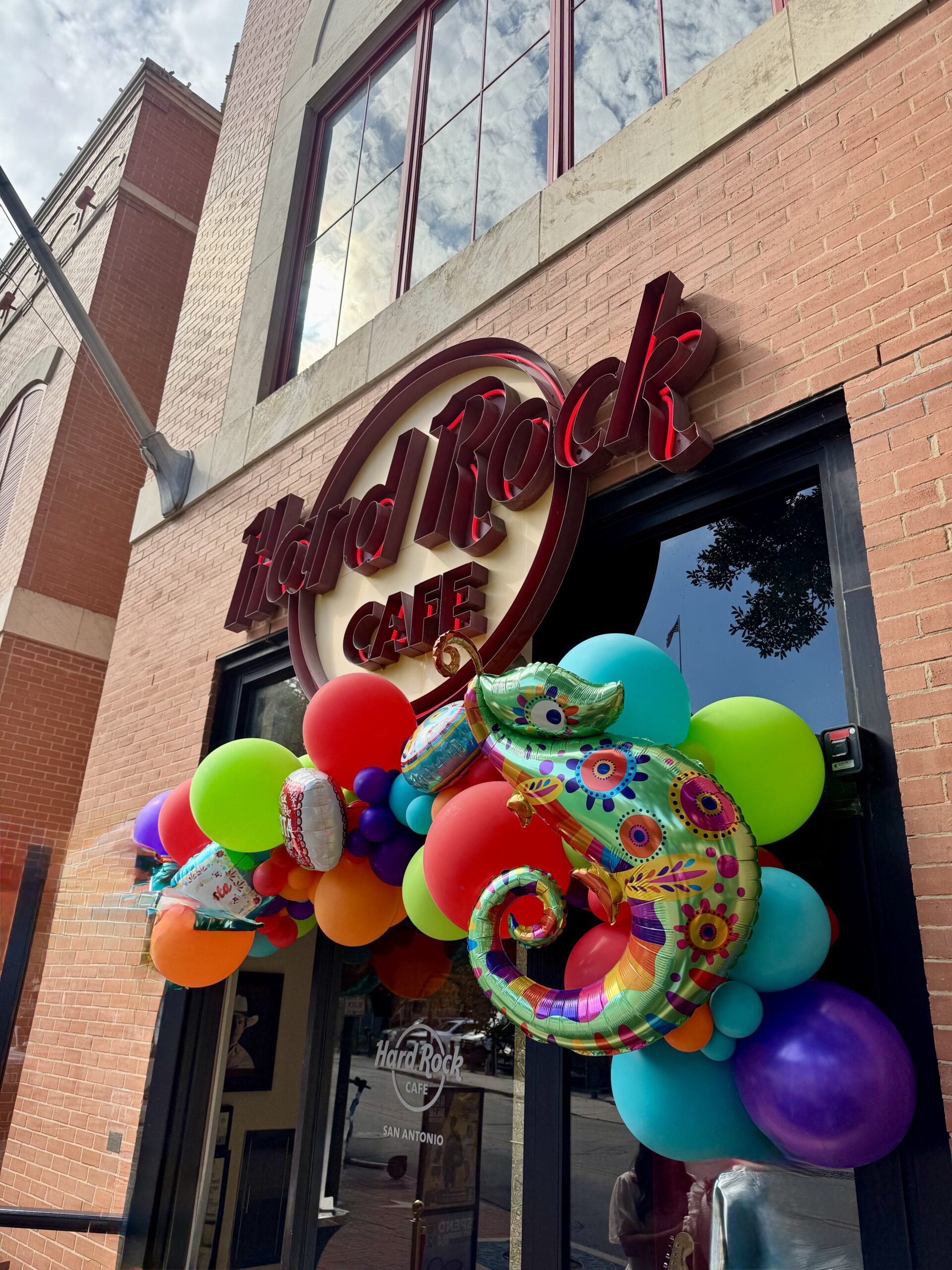 Corporate balloon decor in San Antonio
