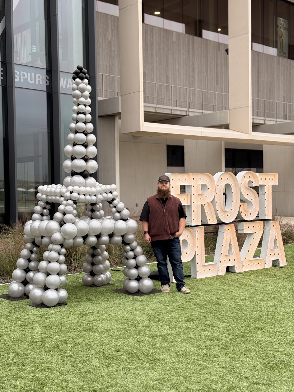 Tall balloon sculpture created by Balloon Man