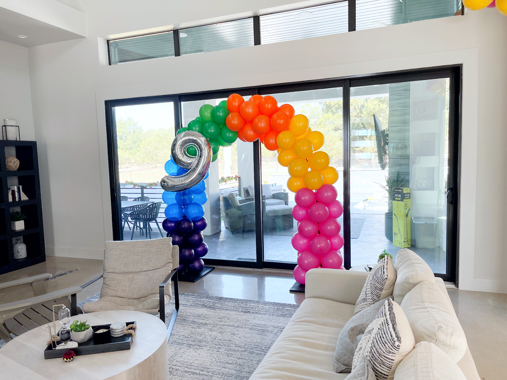 Example of balloon decor in New Braunfels event styling by Balloon Man