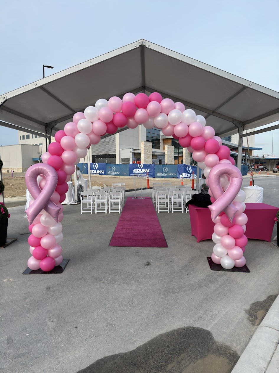 Breast cancer awareness balloon arch by Balloon Man