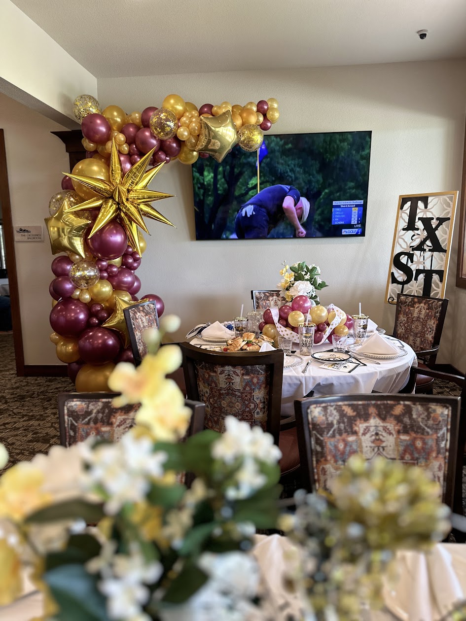 Custom graduation balloon decor created by Balloon Man