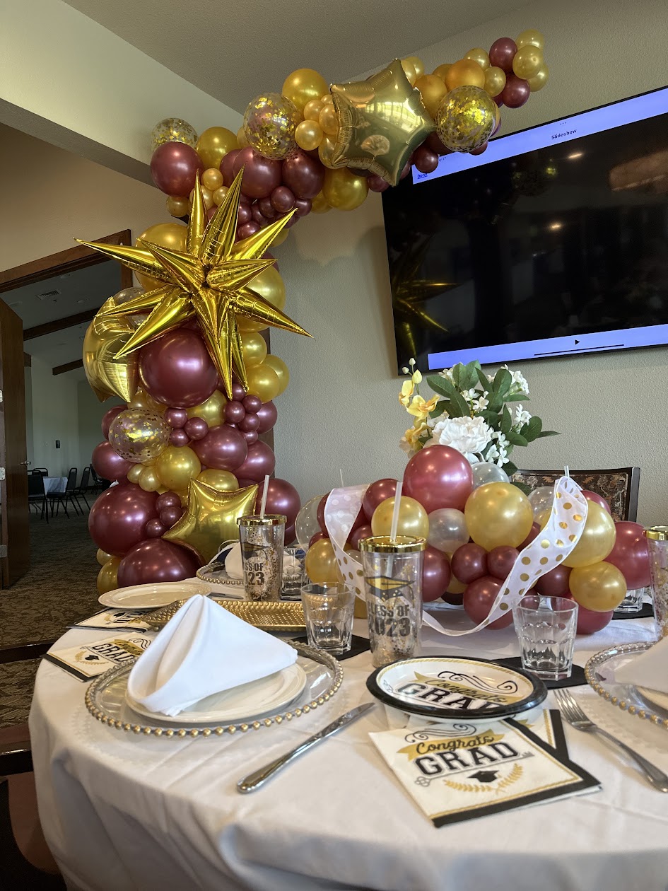 Graduation balloons in Schertz design inspiration by Balloon Man