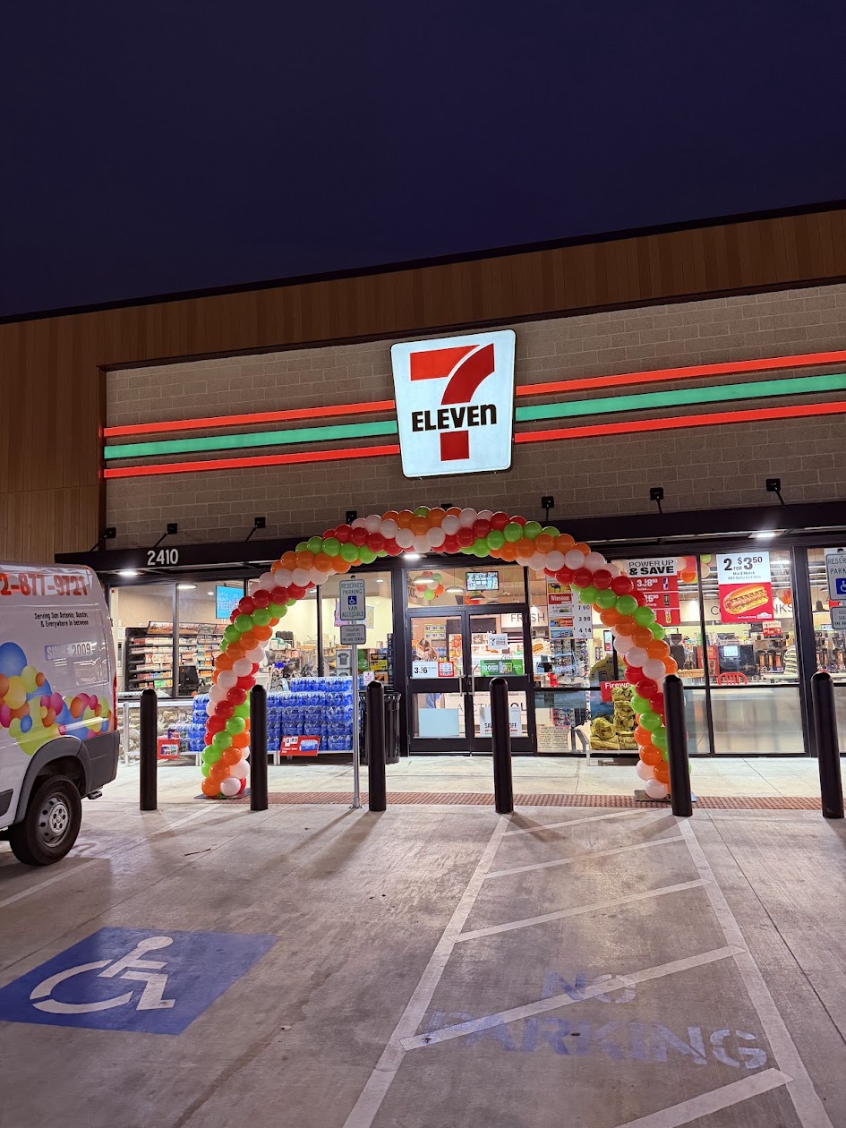 Grand opening balloons in Garden Ridge for a business entrance