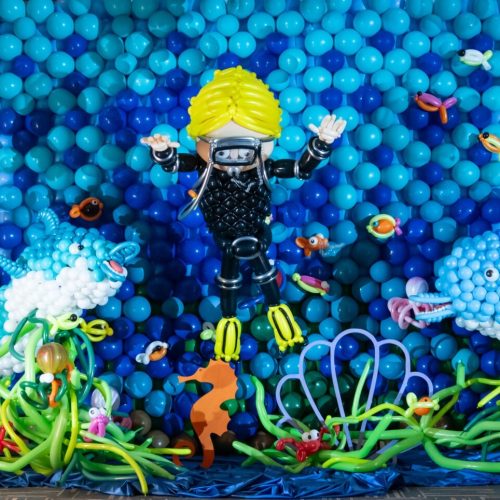 balloon-wall-background-scuba-diver-coral-dolphin-cold-sparks-blue-under-the-sea-scaled.jpg